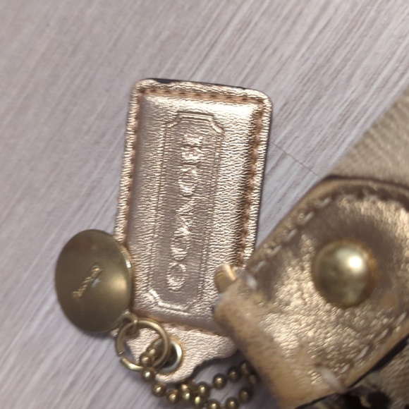 Gold Coach Purse. - Picture 4 of 4